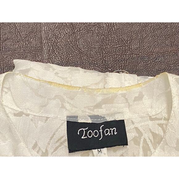 White Unconventional Lace Sheer Tunic w/ Mother of Pearl Buttons (M) Linen Blend - Picture 8 of 10